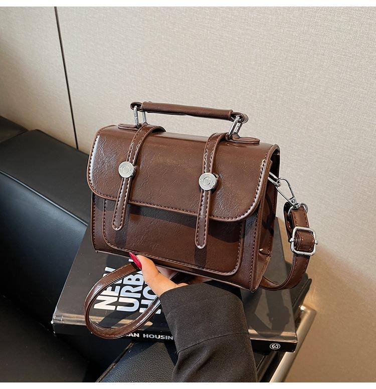 Temperament simple fashion handbag spring new shoulder messenger bag small square bag tide