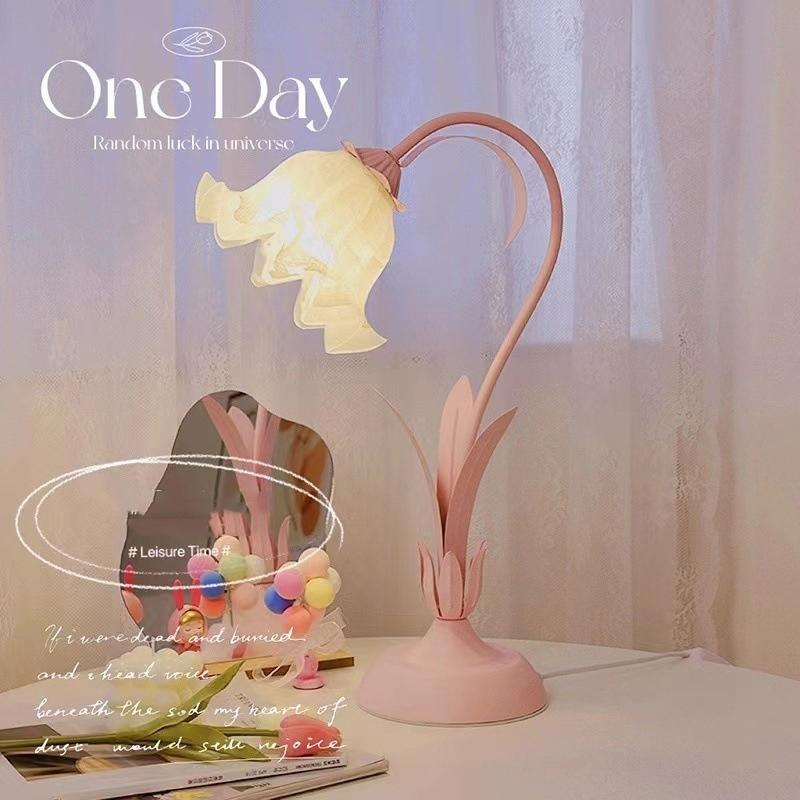 French Lily of the Valley Table Lamp, Vintage Floral Ambient Night Light, Decorative Flower Desk Lamp for Bedroom Bedside