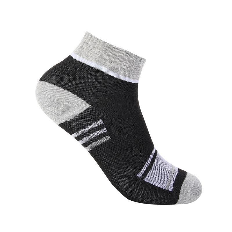 Herren Frühling und Sommer Stil Sortierte Farben Streifen Lässig Sport Schweißabsorption Deodorant Socken