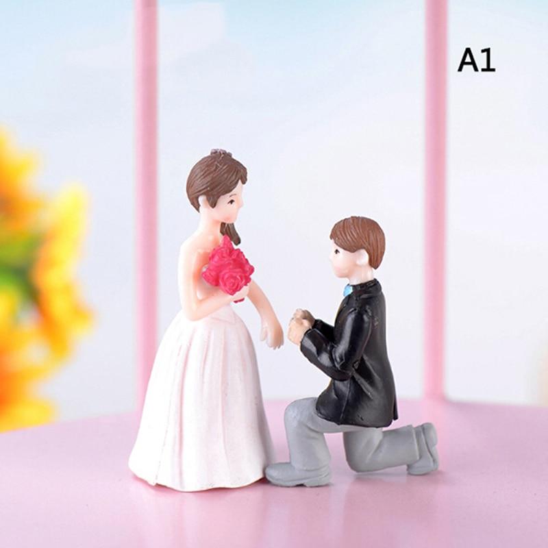 1pair Lovers Snowman Couple Statue Resin Craftwork Garden Miniature Micro Landscape Festival Atmosphere Maison Christmas Statue