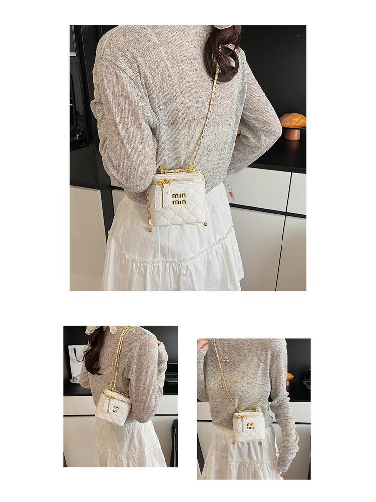 Štýlová mini taška cez rameno: Voňavá Štýlová Crossbody taška s retiazkou