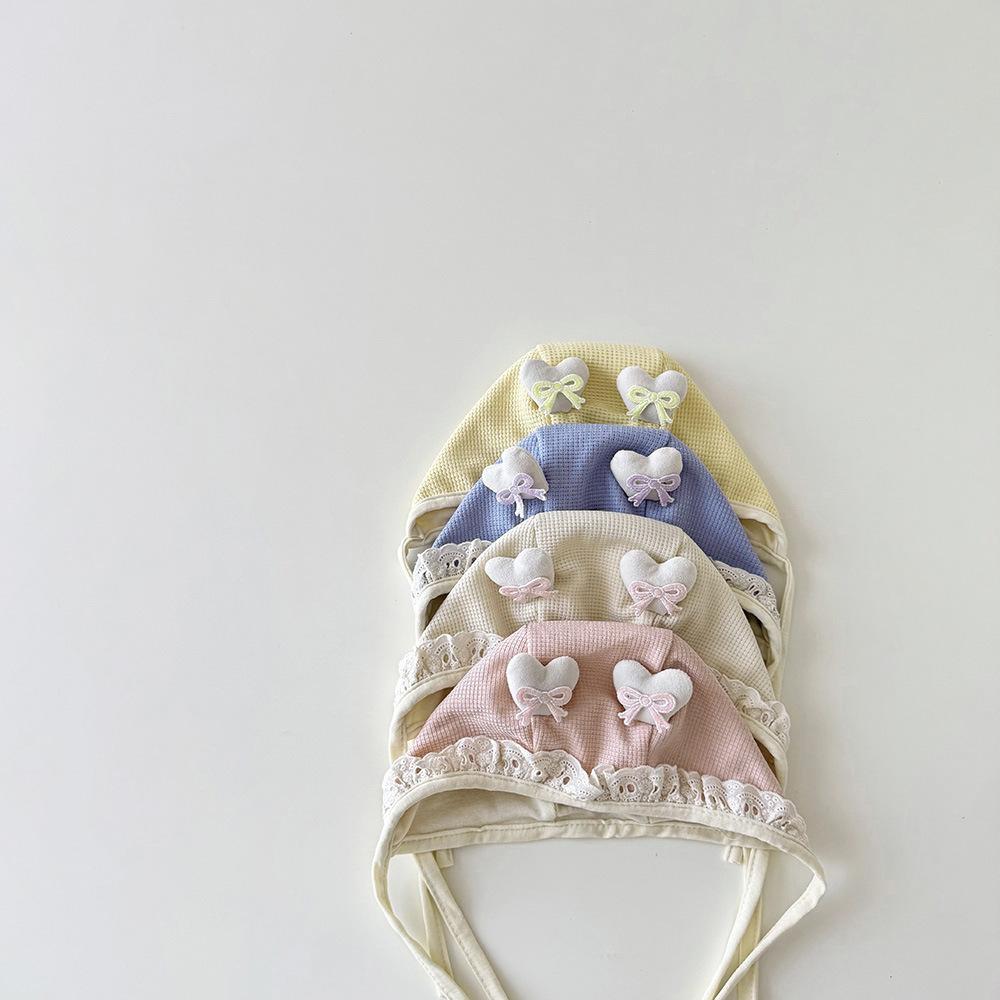 Korean Baby Warm Knitted Hat New Winter Heart Ear Flap Cap for Newborn Photographyr Props Cute Infant Soft Bonnet 0-14M