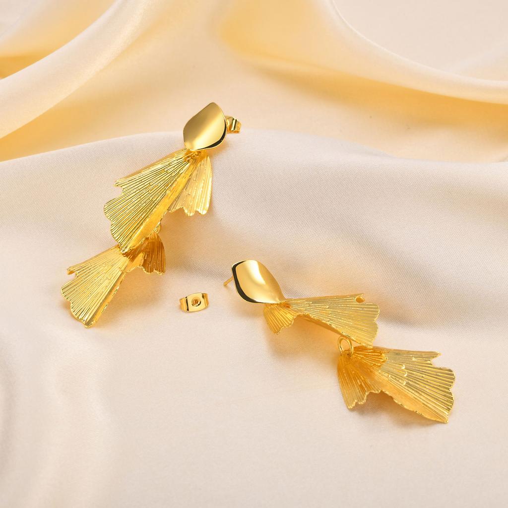 2026 Copper Material Earrings Exquisite Leaf Fashion Gold Color Stud Earrings For Women Jewelry Party Gifts Plant Pendants