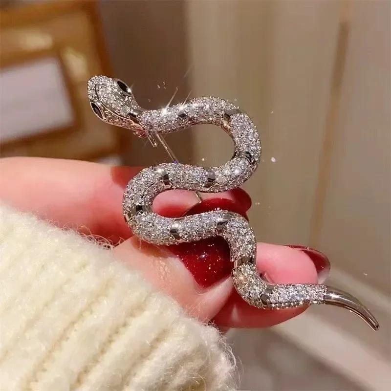 LATS Unique Design Silver Snake Brooches for Women Men Unisex Full of Rhinestone Snake Animal Pins Badge Jewelry