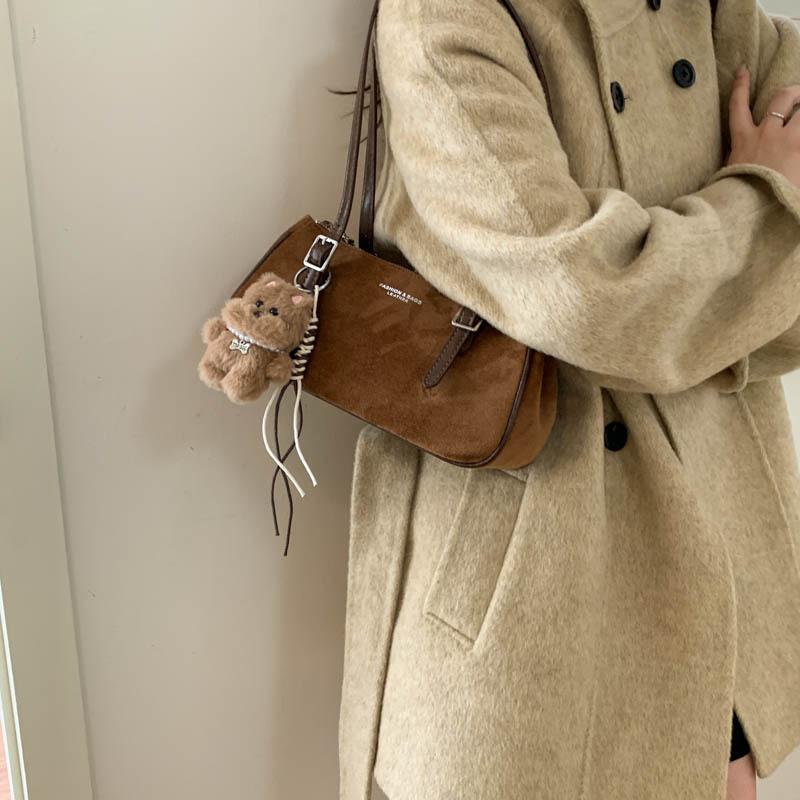 Suede bag women's 2025 new trendy fashion versatile shoulder messenger bag premium sense Maillard armpit bag