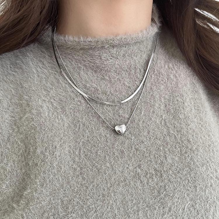 Elegant Double-Layered Heart Necklace for Women - Light Luxury Design, Autumn 2025 Collection, Hot-Selling Clavicle Chain