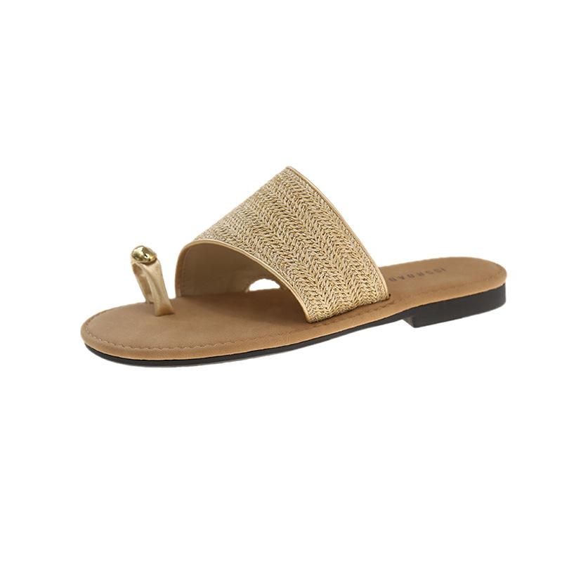 

2025 summer new European products personality toe European and American style flat bottom cool slippers women fashion wear beach cool slippers 40