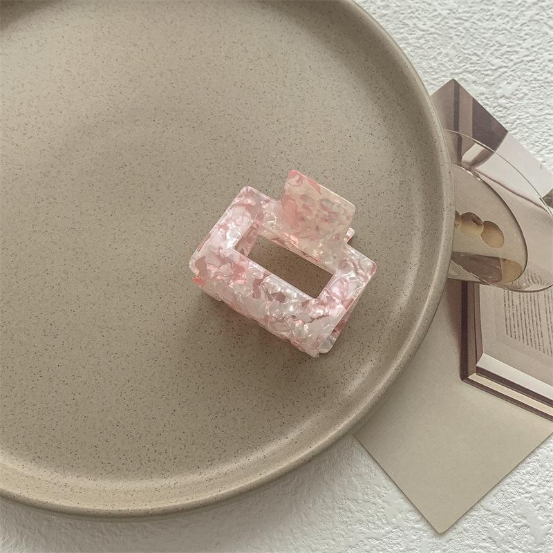 Korean Imitation Acetate High-End Shark Hair Clip - Elegant Hair Accessory for Stylish Looks