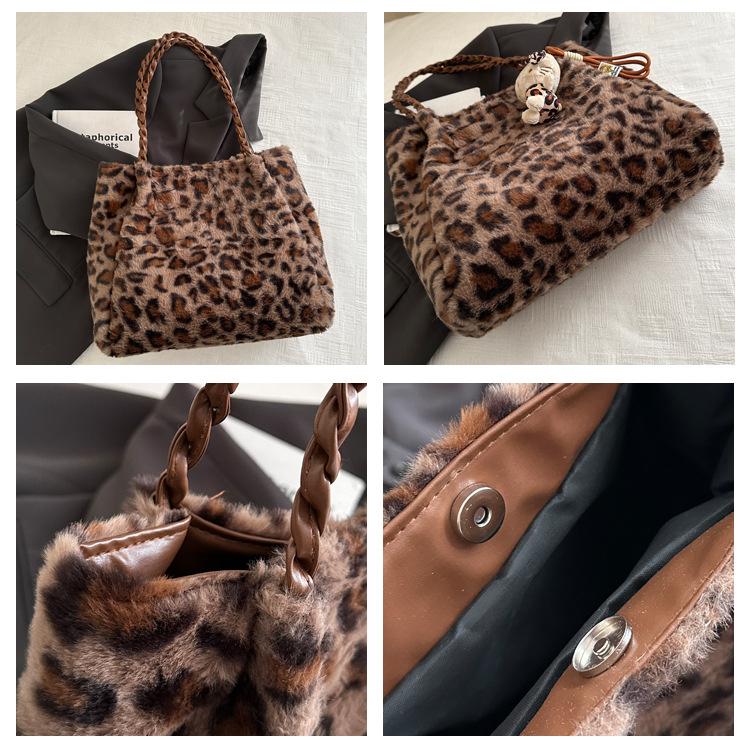 Leopard Print Plush Bucket Bag for Women 2026 New Fashionable Chain Shoulder Crossbody Purse