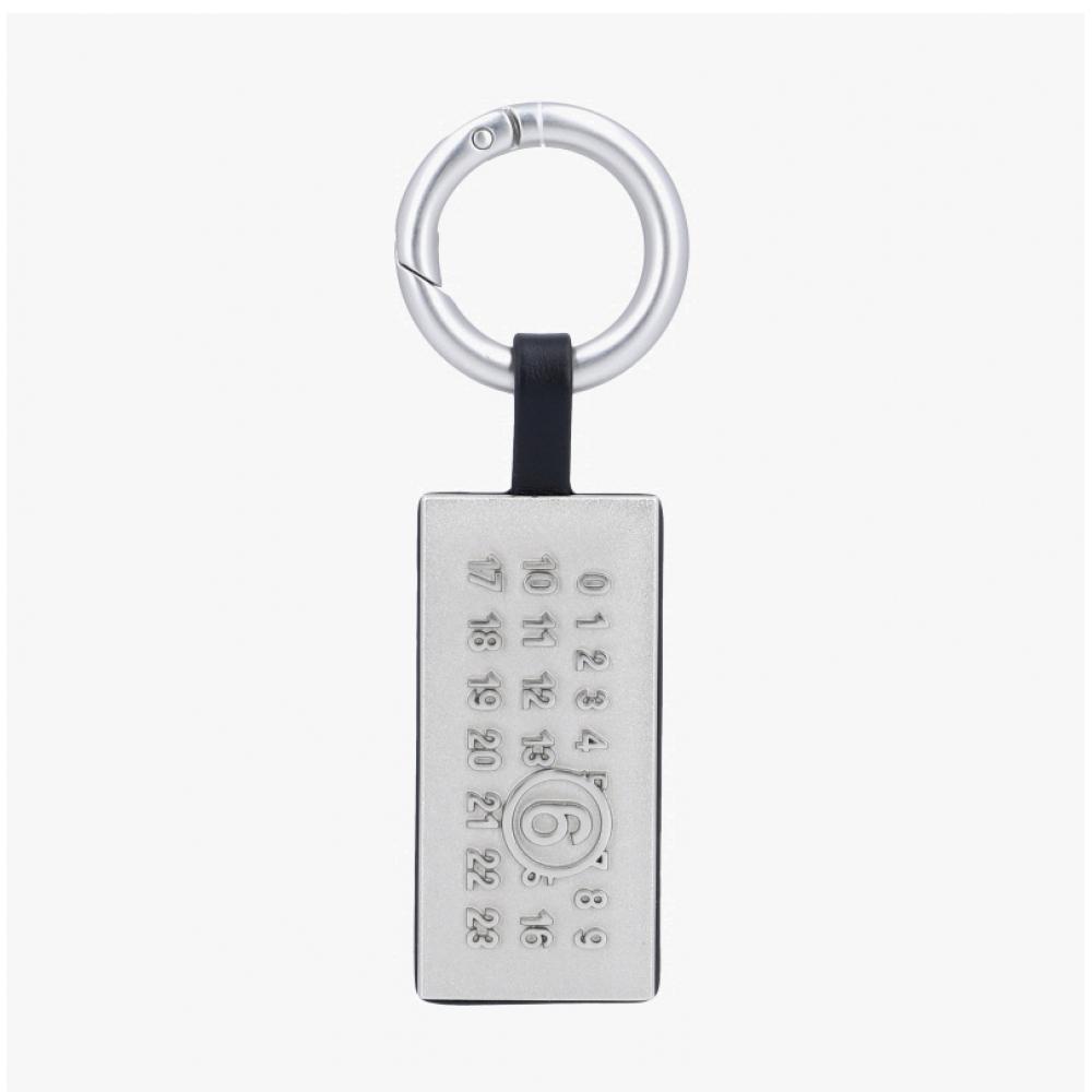 Maison Margiela Mm6 Nummerierungslogo Schlüsselanhänger Sa5ua0005 P8885 T8013