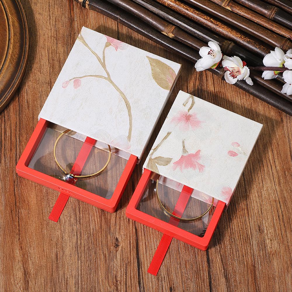 

Доступная коробка для хранения ювелирных изделий - Ретро китайский стиль с подвеской на ПЭ пленке