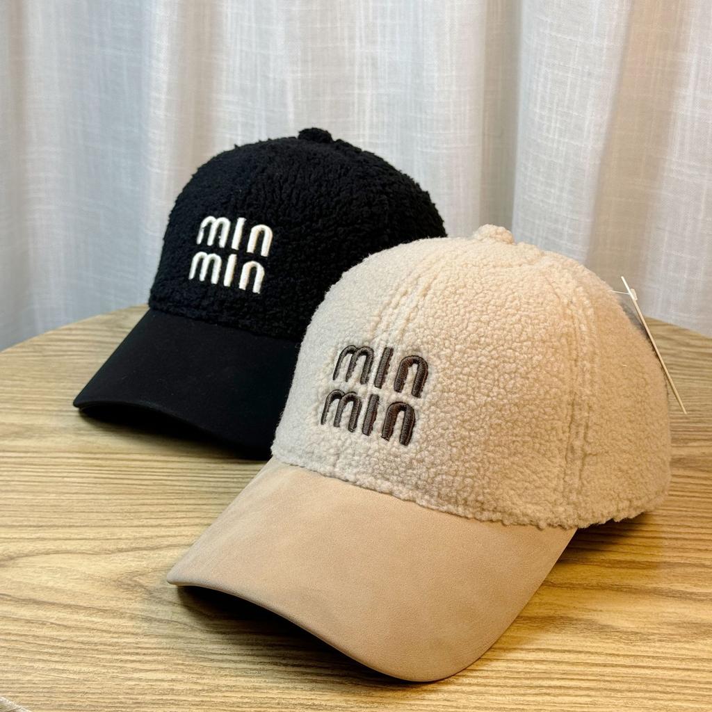 Berretto da baseball con visiera in pelle di agnello, con lettera, per donna, versatile, retrò, visiera curva, mostra il viso, piccolo, caldo, peluche, a punta, alla moda