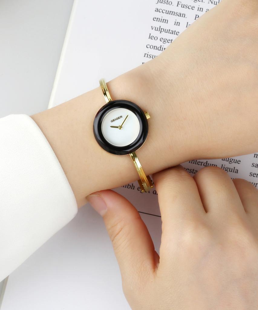 Gaigeo Ge1220 Vivid Changeable Watch