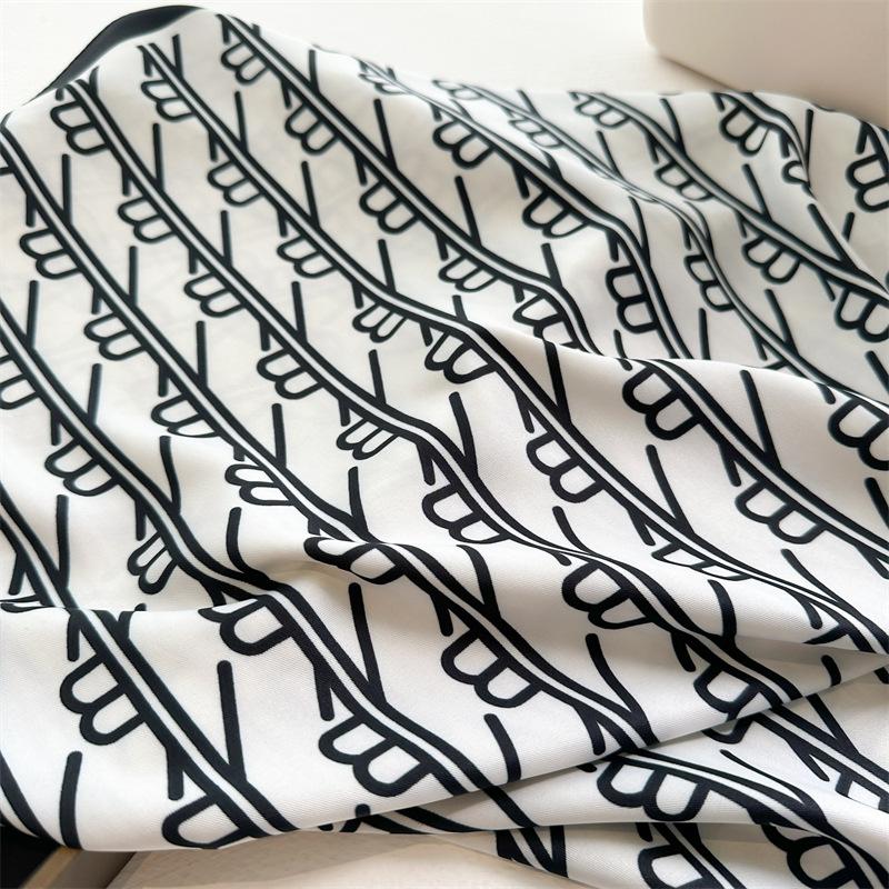 European and American new printed light luxury letter B scarf 91cm large square scarf twill silk headscarf versatile shawl women