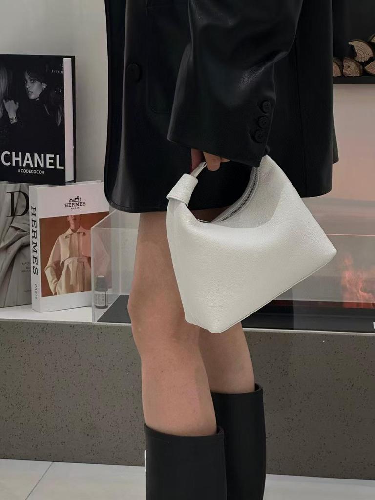 High-End Genuine Leather Crescent Crossbody Tote Bag - 2025 Fashionable Casual Handheld Lunch Box Bag.