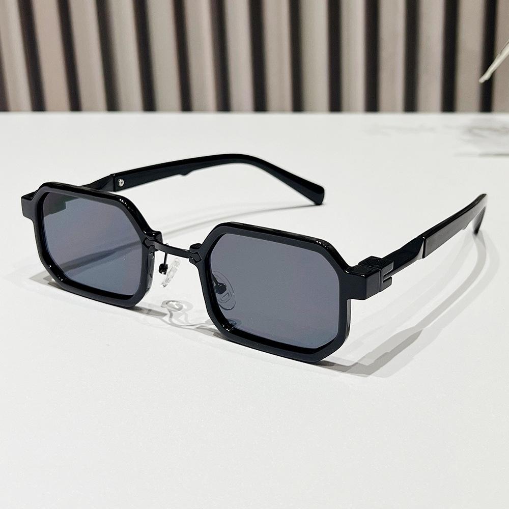 

Vintage Square Sunglasses Women Men Luxury Designer Steampunk Pink Hip Hop Sun Glasses Eyewear