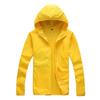 Herren Frühling und Sommer Dünne Abschnitt Kapuzen Plus Size Hautmantel Leichter Abschnitt Outdoor-Sport Sonnenbekleidung