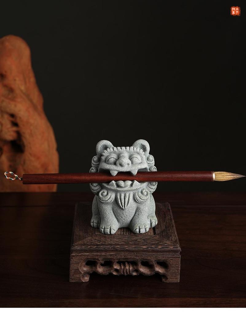 Qilin Green Sandstone Lion Statue Pen Holder Creative Desk Ornament