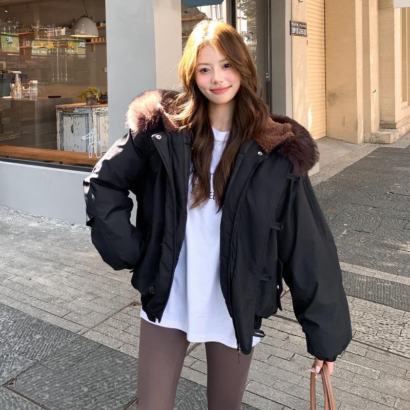 Retro großer Pelzkragen Kapuze Baumwollkleidung Damen Wintermantel Neue Hörnchen-Schnalle Verdickte Baumwollpolsterung Kleidung