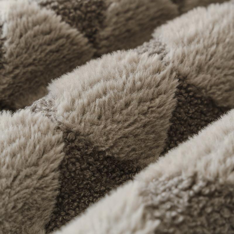 Plush Plaid Sofa Cover Thickened Warm Non-Slip Cushion Winter Luxury Living Room Sofa Decorative Dust Cover Soft Cloth Towel