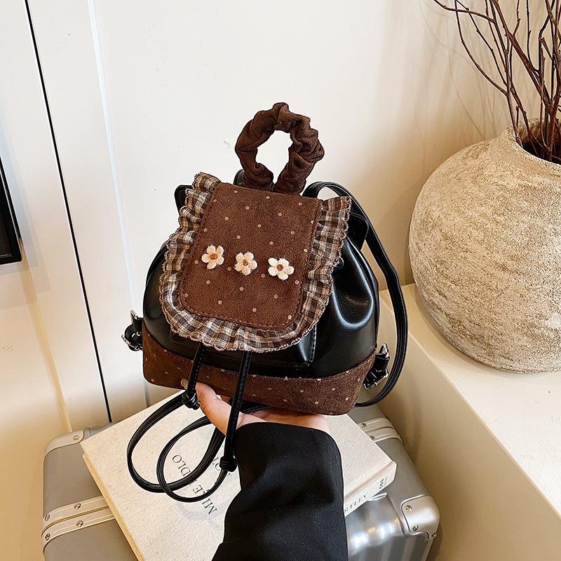 

Autumn Sweet Flower Small Backpack New Trendy Backpack Women s Large Capacity Travel Backpack Leisure Backpack чёрный