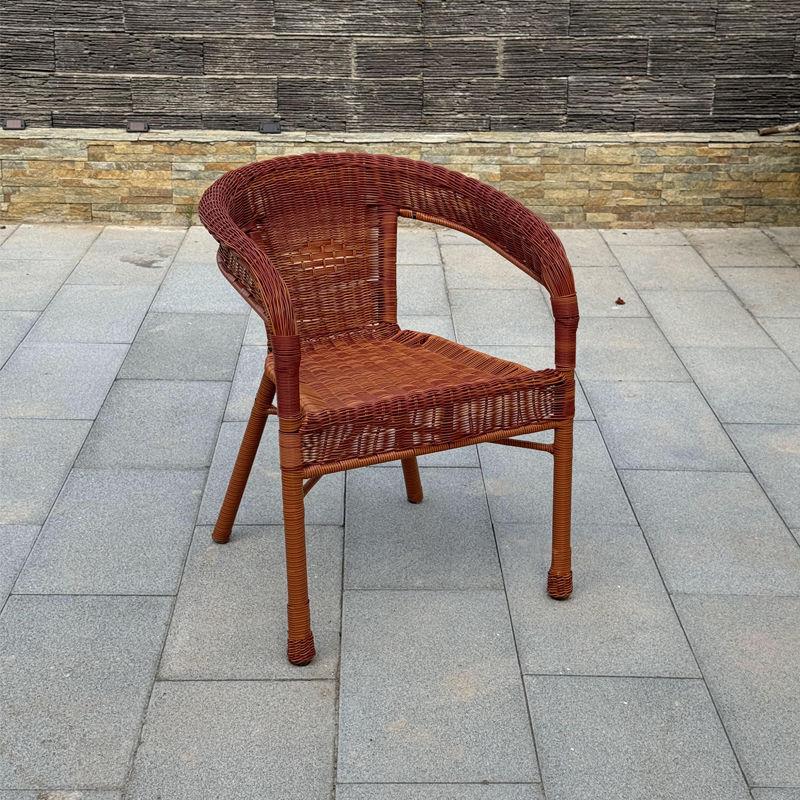 

Rattan Woven Courtyard Chair: Outdoor/Indoor Armchair with Backrest and Armrests for All Seasons.