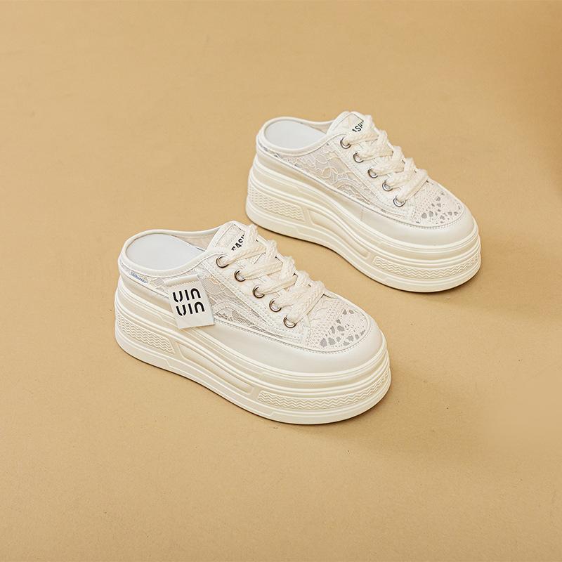 

Сетчатые дышащие тапочки с закрытым носком женские летние для улицы 2025 новые на толстой подошве с внутренней платформой, повседневные ленивые туфли на один шаг 34 бежевый