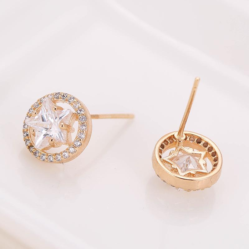 European Five-Pointed Star Metal Earrings: Fashionable Diamond-Studded Studs for Women's Stylish Temperament
