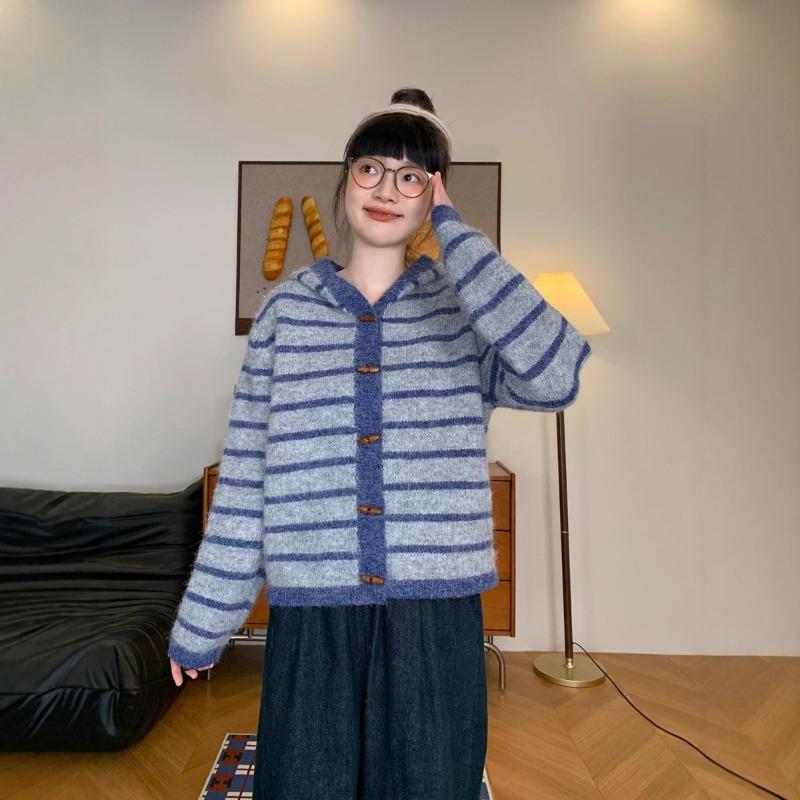 

Ленивый ветер полосатый вязаный кардиган с капюшоном женский специальный осенне-зимний новый красивый свободный омолаживающий свитер-куртка M