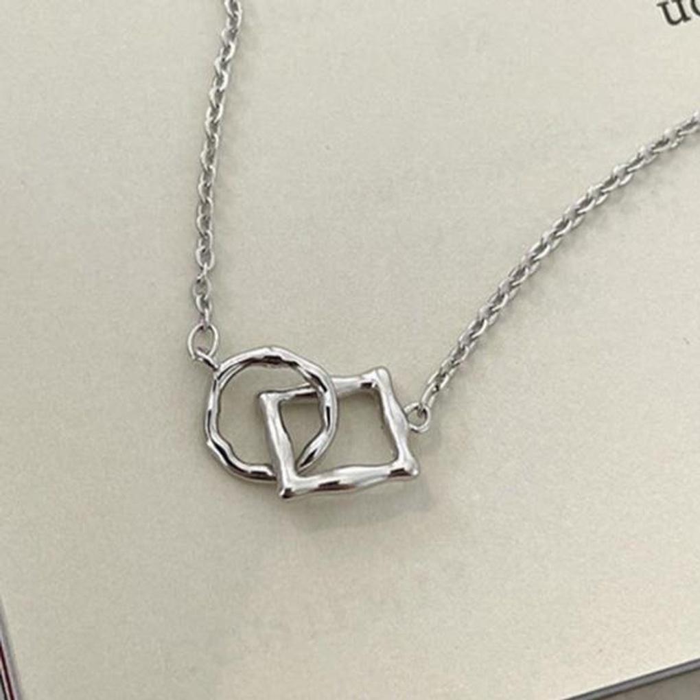 Damen Alltags-Wellen-Quadratring-Halskette (2 Farben)