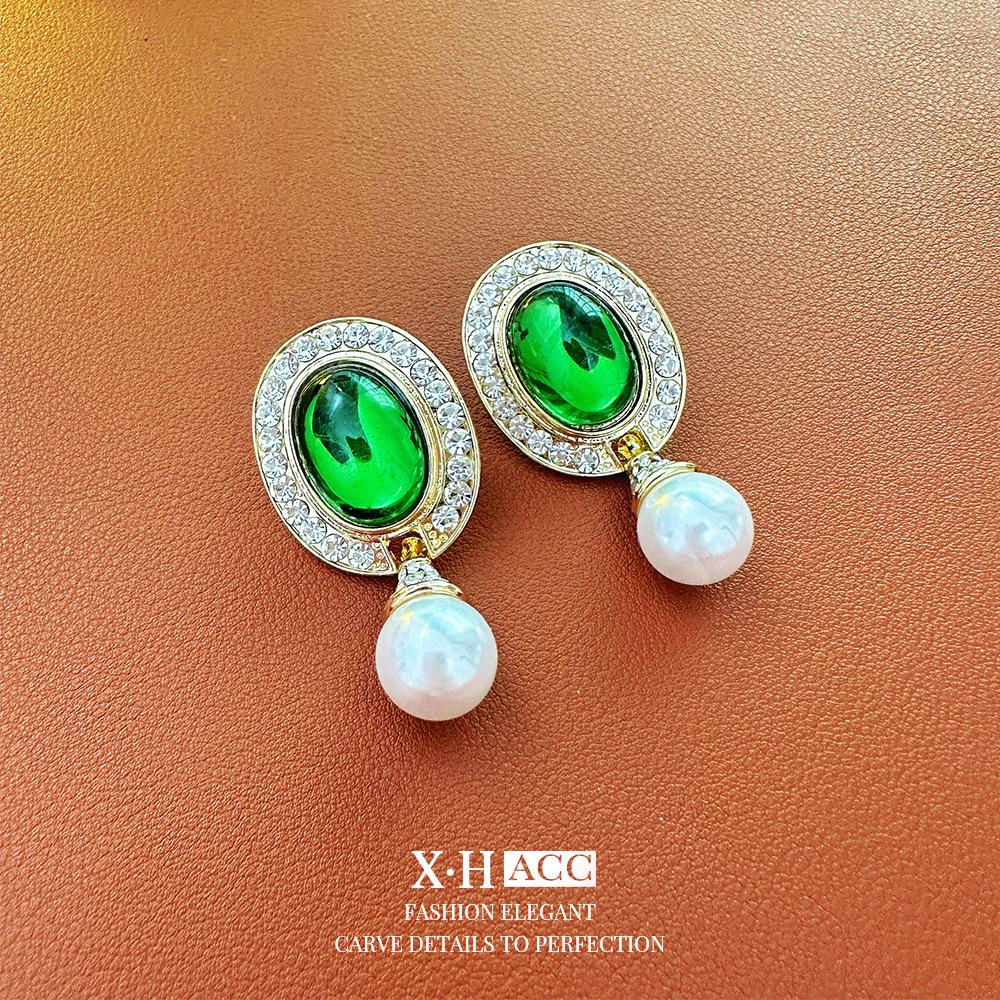 Vintage Bow Earrings: Timeless, High-End Retro Fashion Accessory