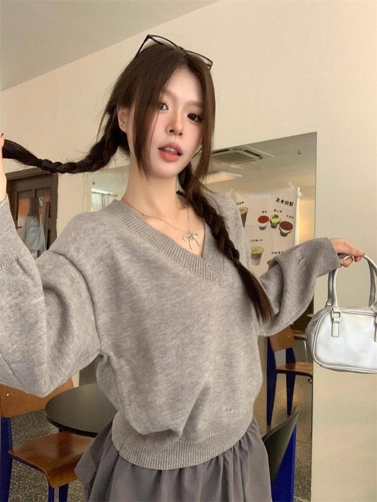 Song Zheng En Women's Lazy Style Red V-Neck Sweater - Soft, Loose Knitwear for Autumn/Winter