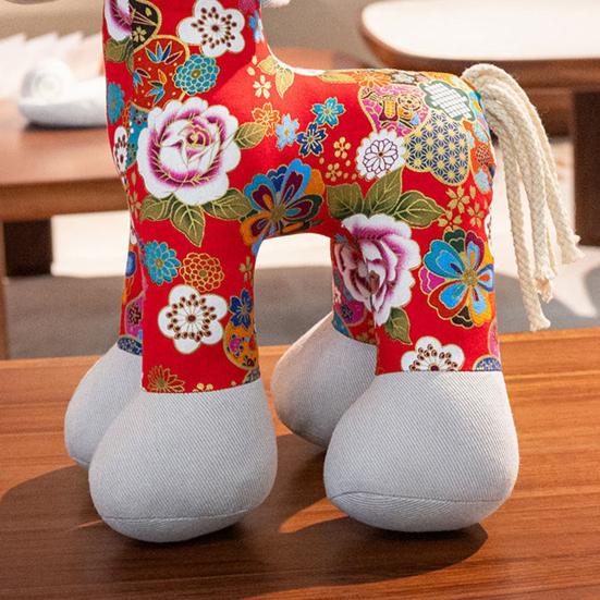 Jucărie de pluș Cal în floare de bujor Stil chinezesc Mascota Anul Calului Material floral Ornament zodiacal Decorațiune Festivalul Primăverii