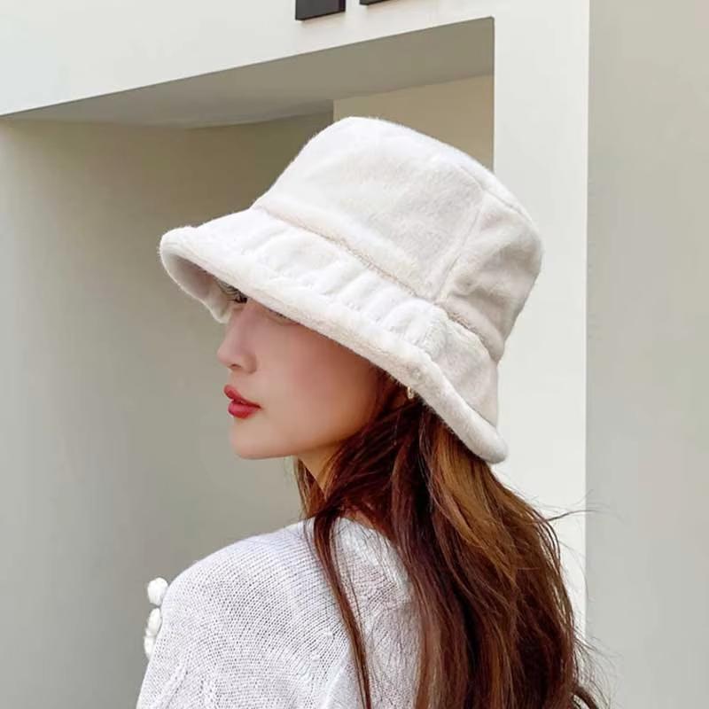 Korean Lamb Faux Fur Bucket Hat Lady Winter Warm Soft Panama Hat Outdoor Fisherman Cap For Women Solid Color Beanie Bonnet 2025