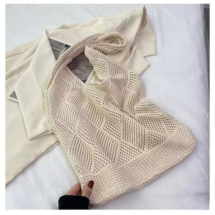 Hollow Hand-woven Bag Women's Leisure Large-capacity Straw Bag Seaside Vacation Shoulder Beach Bag Knitted Tote Bag