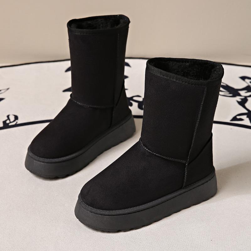Moderiktiga vinterstövlar för kvinnor 2025 Nya tjocka skor Moderiktiga heta stövlar med ankelkorta stövlar Vattentäta halkfria enkla bomullsskor