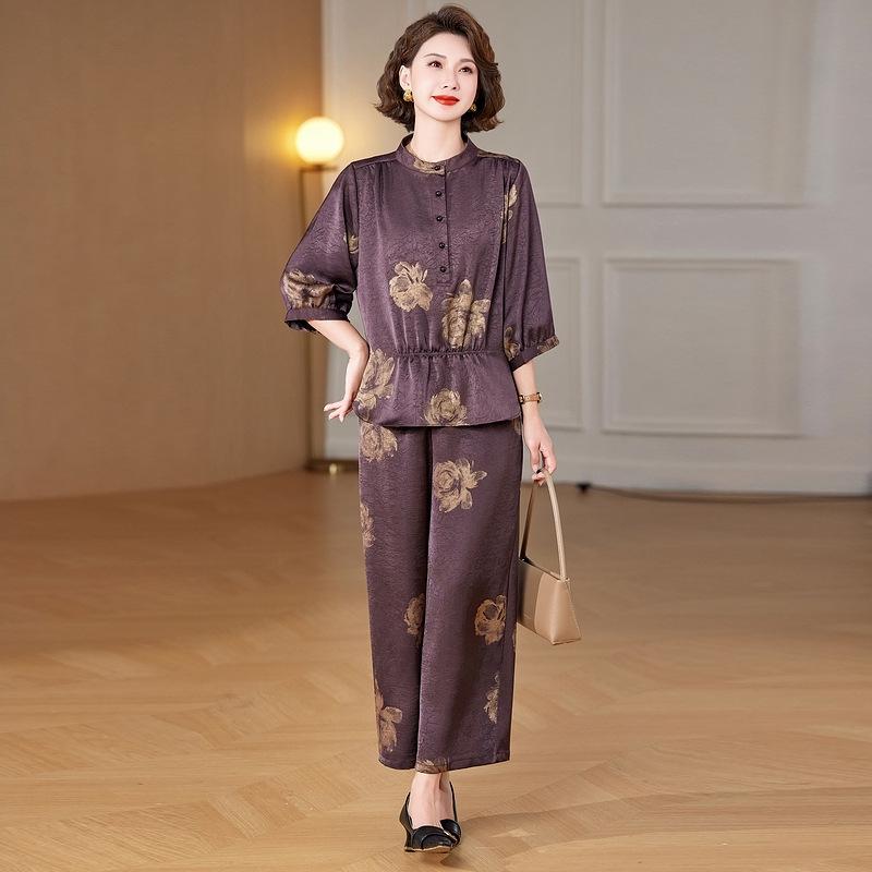 

Plus-Size Stylish Summer Set: Printed Top & Loose Wide-Leg Pants for Women 2XL (for 105-120 jin) червоний