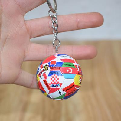 Yousheng Schlüsselanhänger Anhänger Lebendige Farbe Exquisites Muster Kompakte Größe Weltmeisterschafts-Thema Einfach aufzuhängen Dekorativer PVC Fußball Schlüsselanhänger Schlüsselring Tasche Anhänger