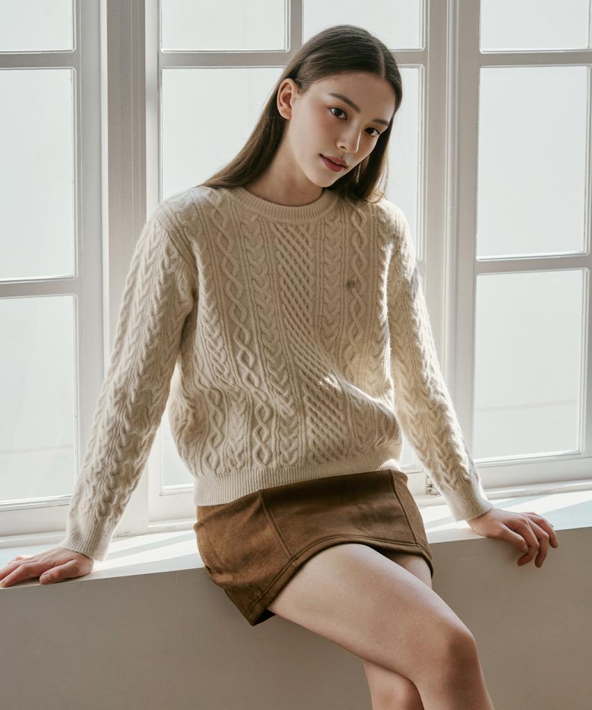 SWEET SOUP Cable Emblem Point Knit (Wbblkf3)
