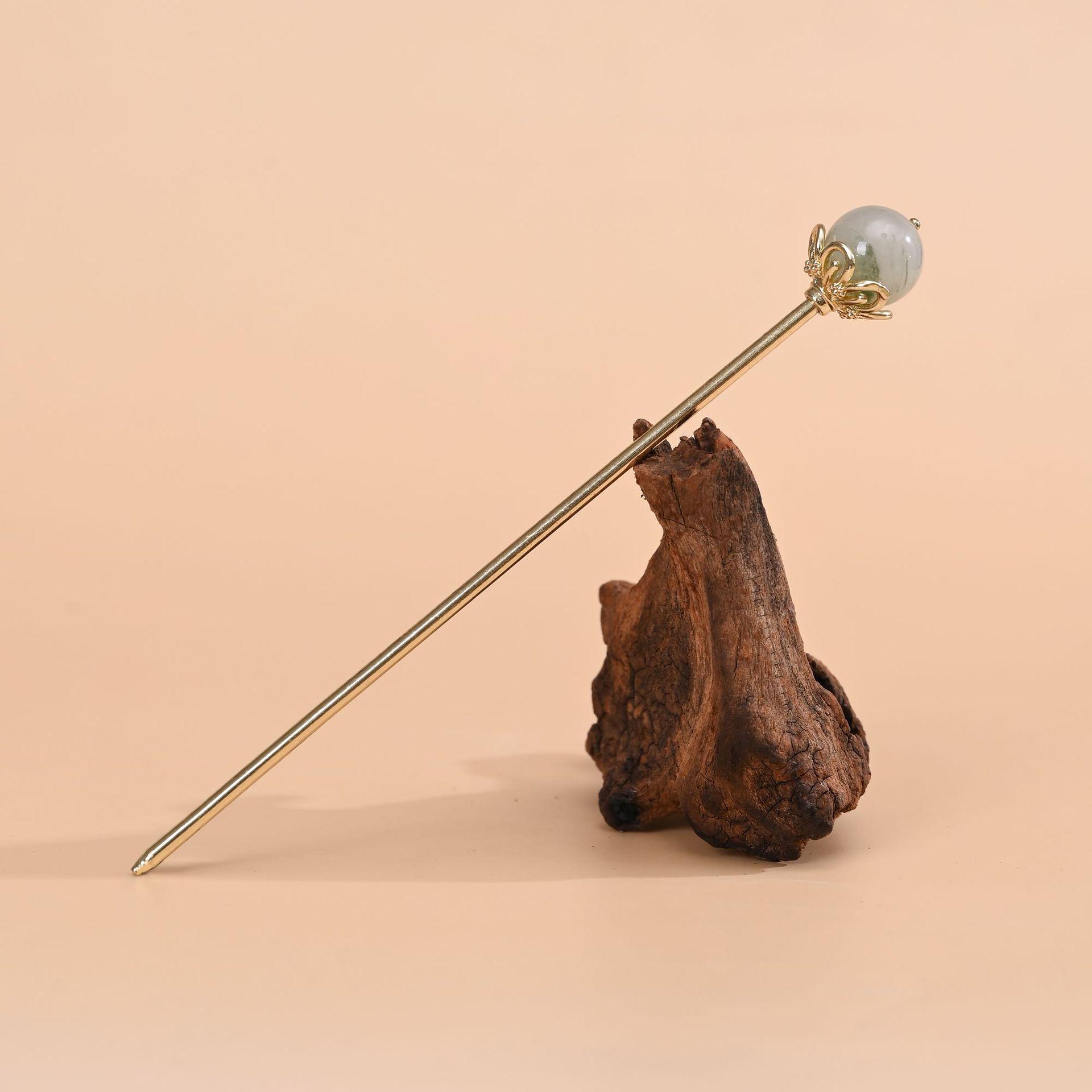 

Korean-Style High-End Alloy Hairpin for Women - Modern Bun & Updo Headwear Length 18CM светло-серый