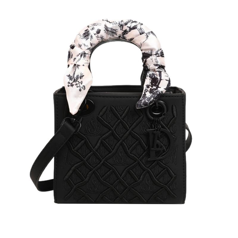 High-end messenger bag new embroidered diamond princess diana bag versatile fashion silk scarf single shoulder handbag bag women