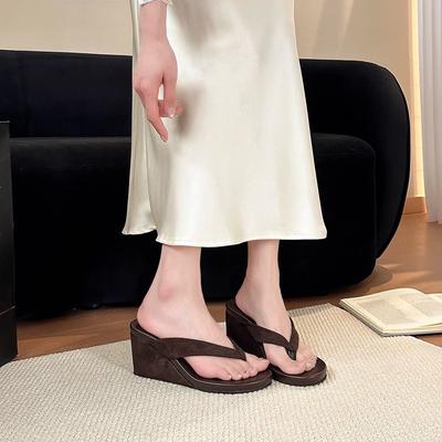 Round Head Slope Heel Pinch Foot Women's Flip-flops 2025 Summer New Casual Outer Wear Fashionable Versatile Temperament Cool Slippers