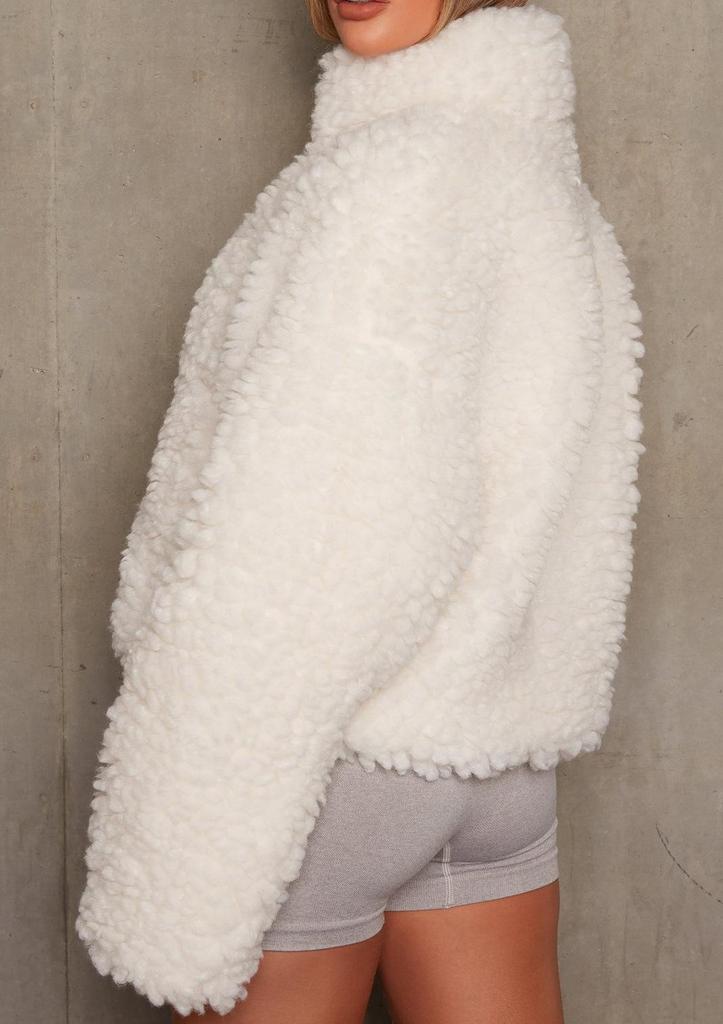 2024 Women's Lambswool Plush Cardigan Short Jacket - European/American Fashion for Autumn and Winter.