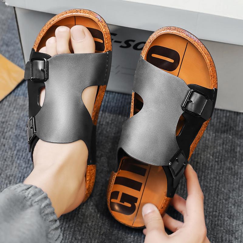 Fashion Trendy men's summer slippers Minimalist comfortable and breathable style Outdoor fashion street walking Luxury hot selling shoes