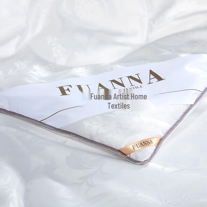FUANNA Jacquard Mulberry Silk Summer Quilt
