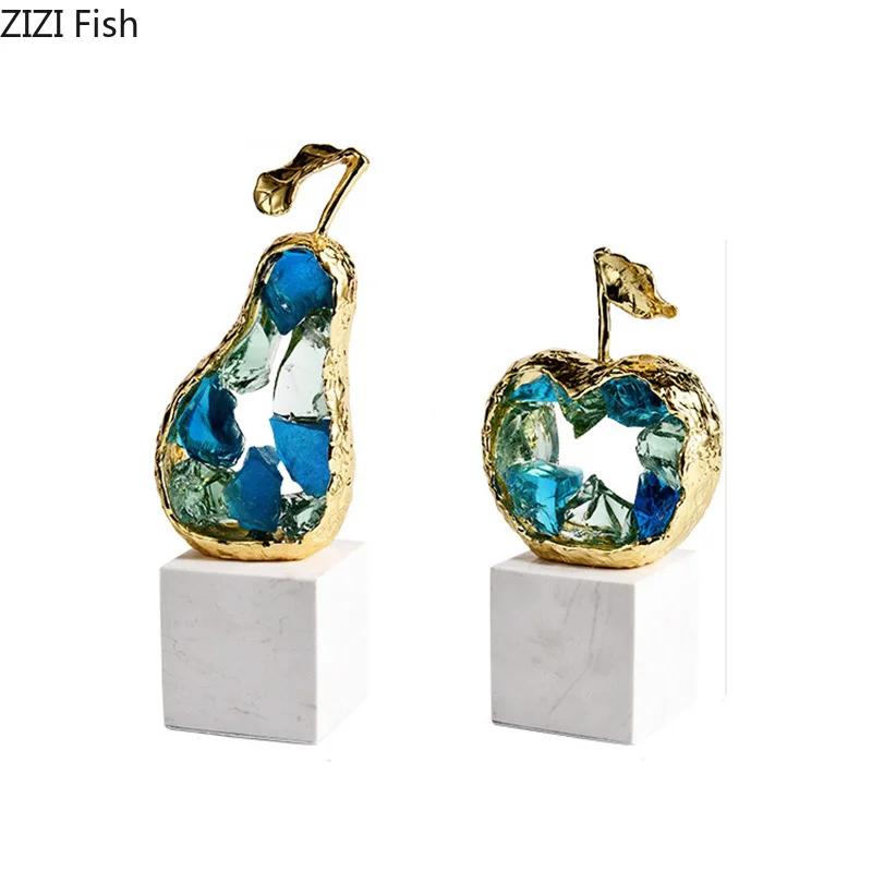 Vergoldete Äpfel/Birnen Statue Schreibtischdekoration Ornamente Moderne Handwerkskunst Marmorsockel Goldene Frucht Skulptur Raumästhetik Dekor