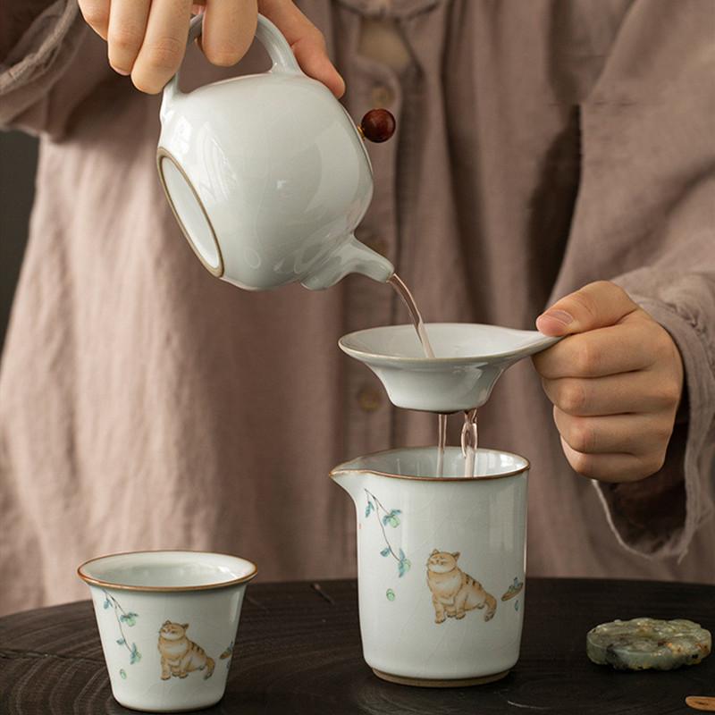 Chinese Retro Ru Kiln Ceramic Fair Cup Tea Strainer Hand-painted Cute Cat Teacup Handmade Tea Infusers Tea Set Accessories