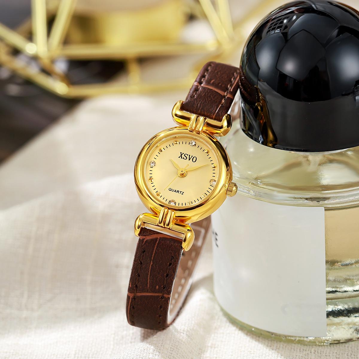 Простые полосатые часы с маленьким циферблатом, кварцевые, с ремешком