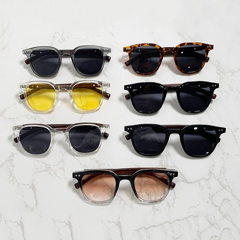 Classic Square Vintage Rivet Sunglasses Women Men Luxury Designer Sun Glasses Punk Leopard Wood Grain Leg