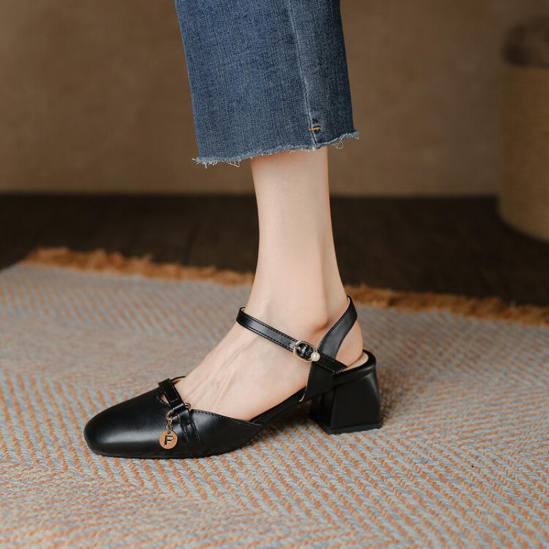 

Summer women s high-heeled sandals beef tendon sole casual women s large-size shoes solid color buckle square head women s shoes wide strip sandals 39 чёрный